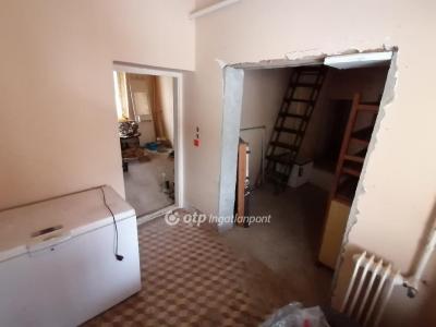 Eladó családi ház - 4220 Hajdúböszörmény