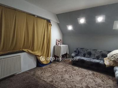 Eladó családi ház - 5126 Jászfényszaru