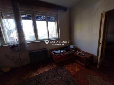 Eladó családi ház - 2600 Vác