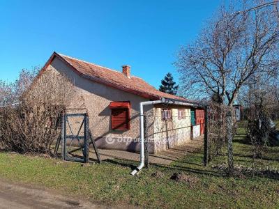 Eladó családi ház - 4220 Hajdúböszörmény