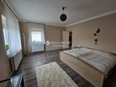 Eladó családi ház - 7800 Siklós