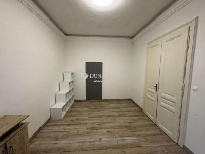Eladó lakás - 7621 Pécs
