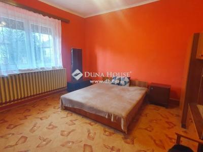 Eladó családi ház - 2251 Tápiószecső