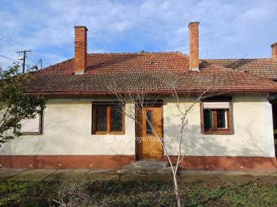 Eladó családi ház - 6647 Csanytelek