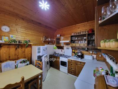 Eladó családi ház - 8621 Zamárdi