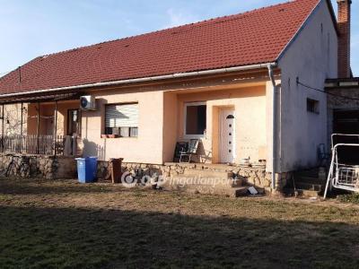 Eladó családi ház - 7761 Kozármisleny