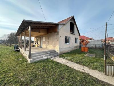 Eladó családi ház - 3800 Szikszó