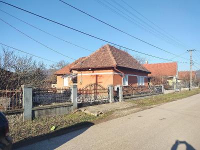 Eladó családi ház - 3720 Sajókaza