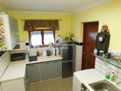 Eladó családi ház - 6000 Kecskemét, Máriahegy