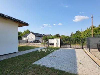 Eladó családi ház - 8600 Siófok