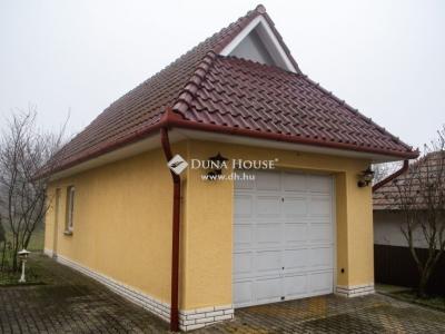 Eladó családi ház - 2118 Dány