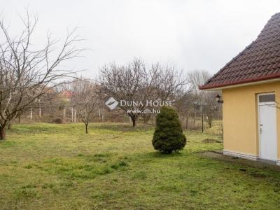 Eladó családi ház - 2118 Dány