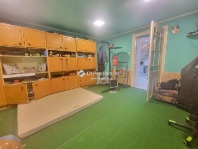 Eladó családi ház - 2200 Monor