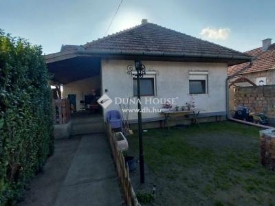Eladó családi ház - 2760 Nagykáta