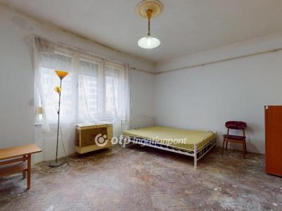 Eladó lakás - 3700 Kazincbarcika, Május 1. utca
