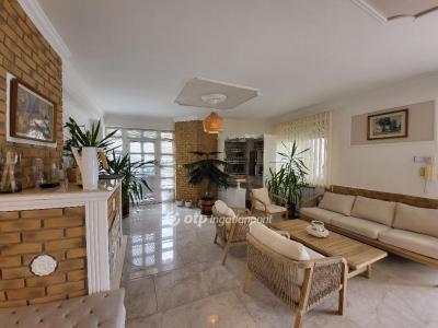 Eladó családi ház - 8621 Zamárdi