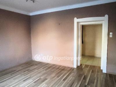 Eladó családi ház - 2225 Üllő