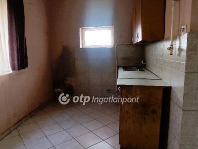 Eladó családi ház - 2225 Üllő