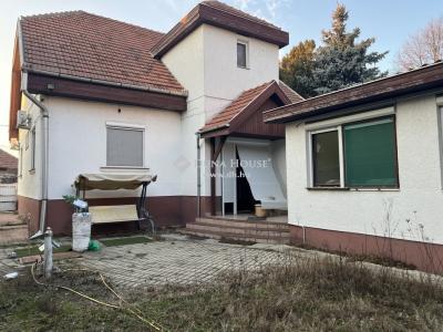 Eladó családi ház - 5100 Jászberény