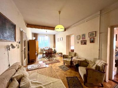 Eladó családi ház - 9028 Győr