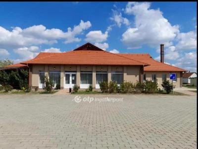 Eladó étterem, vendéglő - 4124 Esztár