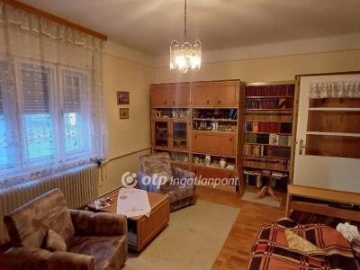 Eladó családi ház - 9028 Győr