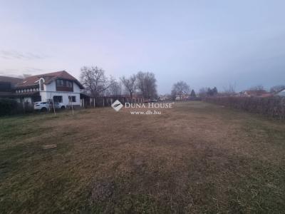 Eladó családi ház - 2200 Monor