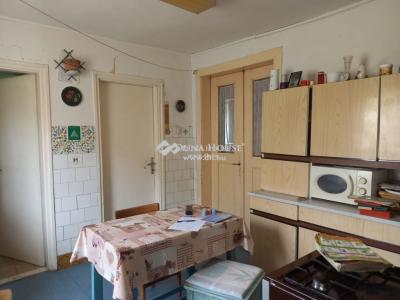 Eladó családi ház - 5100 Jászberény