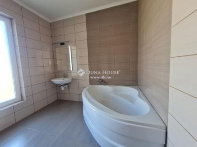 Eladó családi ház - 8600 Siófok