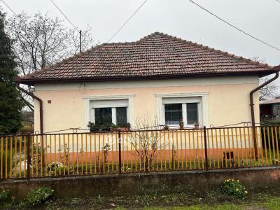 Eladó családi ház - 2766 Tápiószele, Nagy Lajos körút