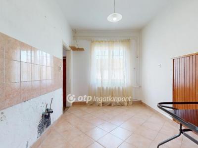 Eladó családi ház - 5100 Jászberény