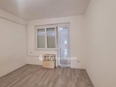 Eladó lakás - 5100 Jászberény