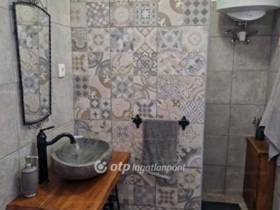 Eladó családi ház - 4220 Hajdúböszörmény