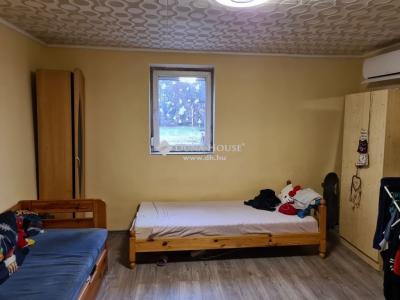 Eladó családi ház - 2730 Albertirsa