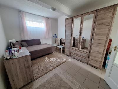 Eladó családi ház - 5300 Karcag