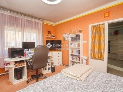 Eladó családi ház - 2200 Monor