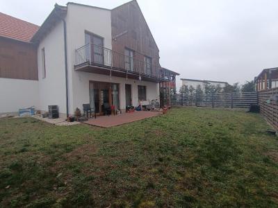 Kiadó sorház - 2481 Velence
