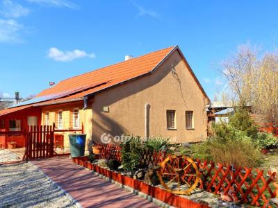 Eladó családi ház - 2481 Velence