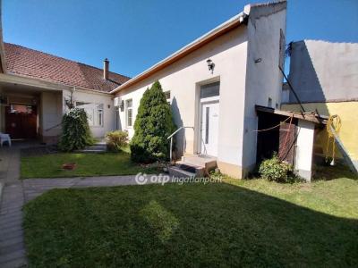 Eladó családi ház - 4400 Nyíregyháza