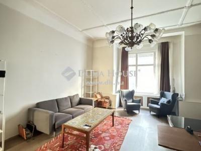 Eladó lakás - 1051 Budapest, V. kerület , Október 6. utca