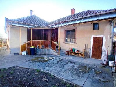Eladó családi ház - 3015 Csány, Csillag utca
