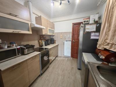 Eladó családi ház - 5300 Karcag
