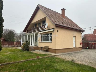 Eladó családi ház - 2347 Bugyi