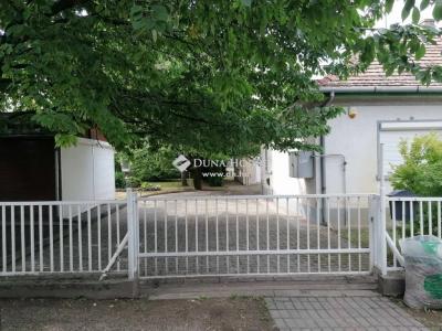 Eladó családi ház - 8600 Siófok