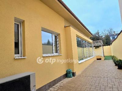 Eladó családi ház - 4028 Debrecen