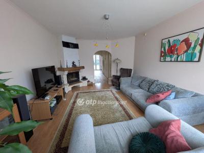 Eladó sorház - 4032 Debrecen, Fejedelem utca