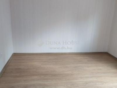 Eladó lakás - 7300 Komló
