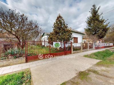 Eladó családi ház - 3715 Gesztely, Petőfi utca
