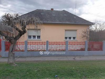 Eladó családi ház - 3841 Aszaló, Szabadság út