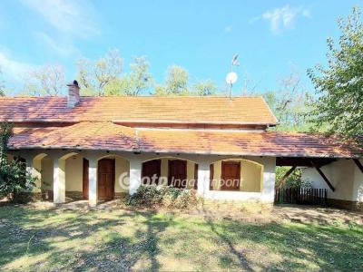 Eladó családi ház - 6000 Kecskemét